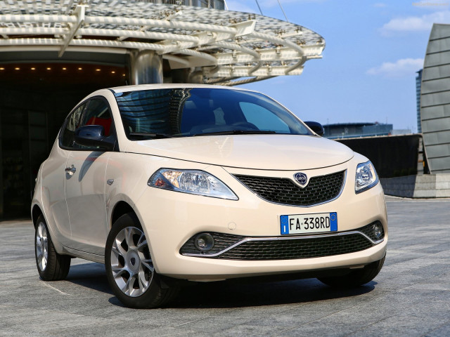 Lancia Ypsilon фото