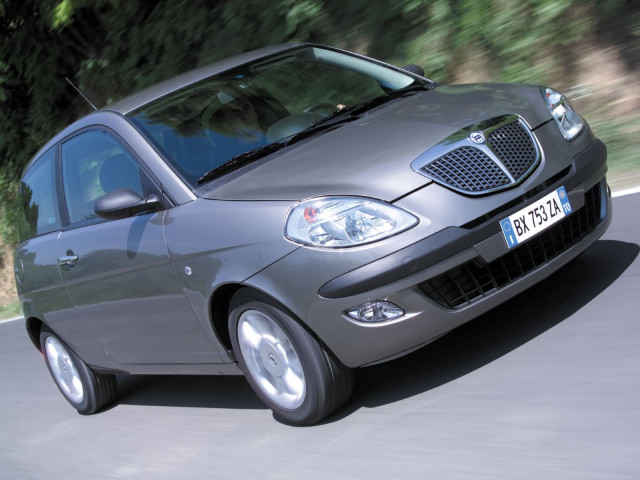 Lancia Ypsilon фото