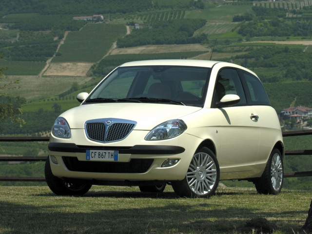 Lancia Ypsilon фото