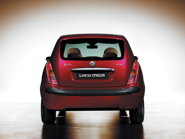 Lancia Ypsilon фото