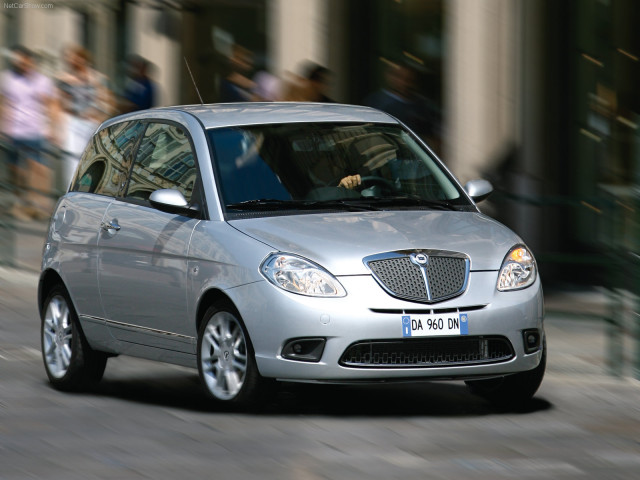 Lancia Ypsilon фото