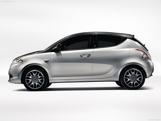 Lancia Ypsilon фото