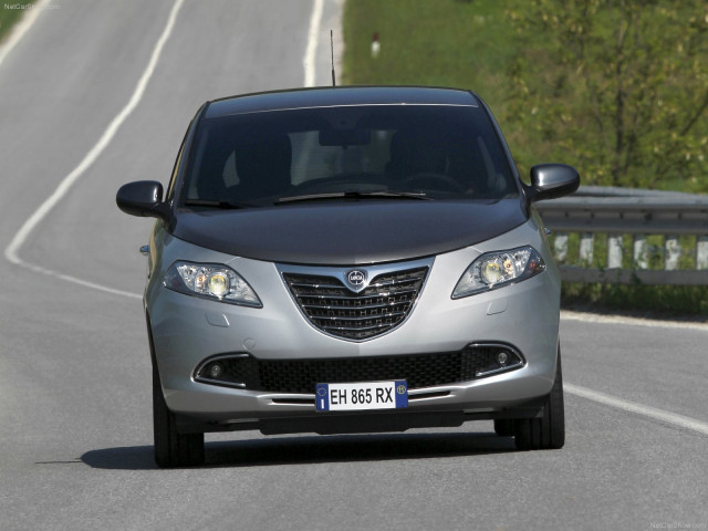 Lancia Ypsilon фото