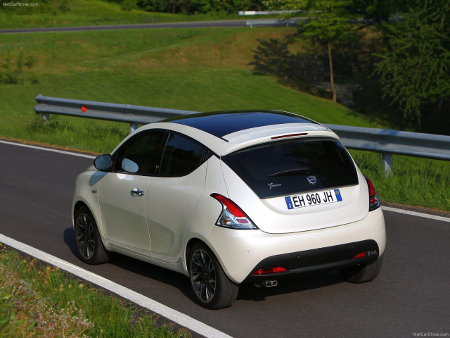 Lancia Ypsilon фото