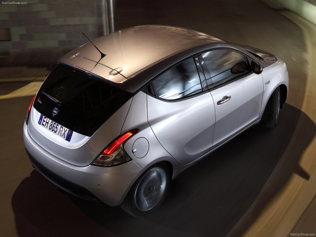 Lancia Ypsilon фото