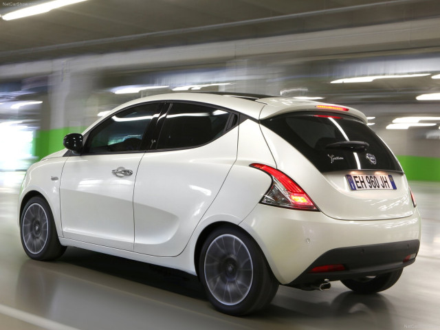 Lancia Ypsilon фото