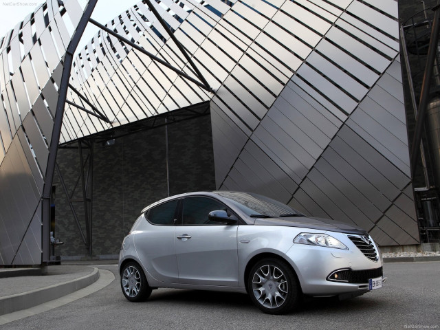 Lancia Ypsilon фото