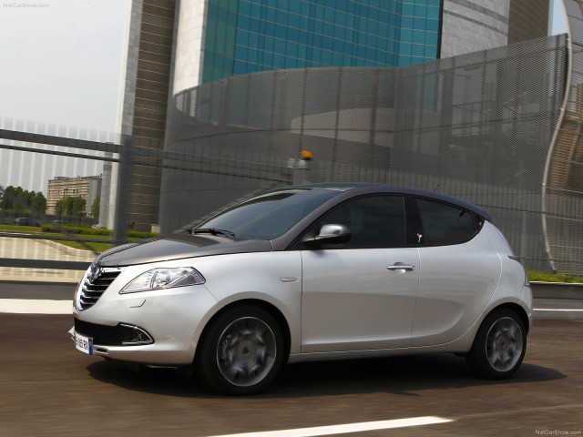 Lancia Ypsilon фото