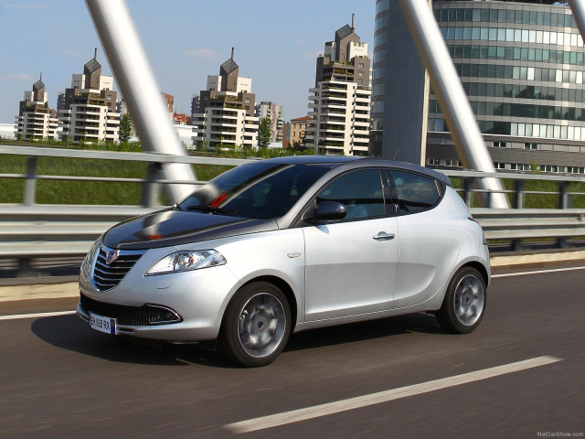 Lancia Ypsilon фото