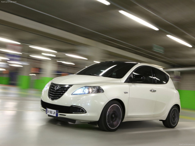 Lancia Ypsilon фото