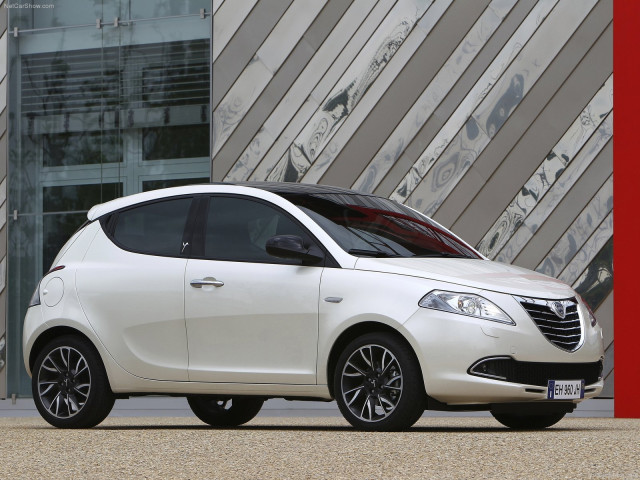 Lancia Ypsilon фото