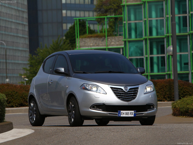 Lancia Ypsilon фото