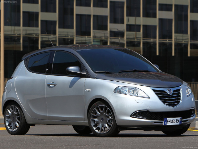 Lancia Ypsilon фото