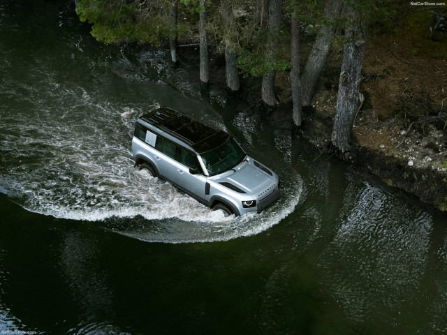 Land Rover Defender 110 фото