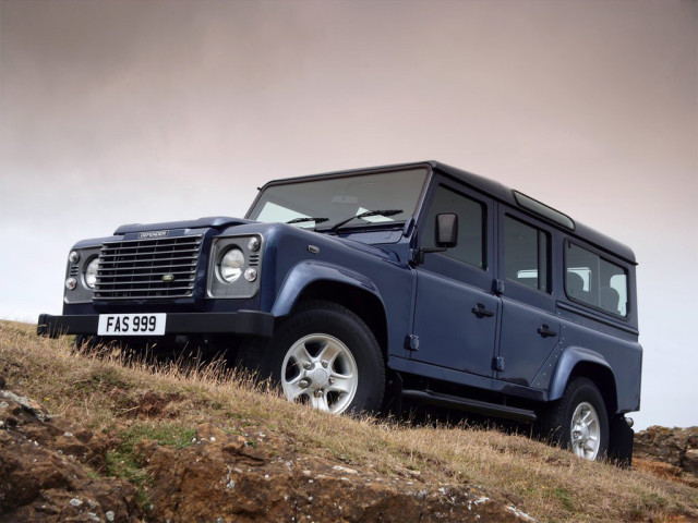 Land Rover Defender 110 фото