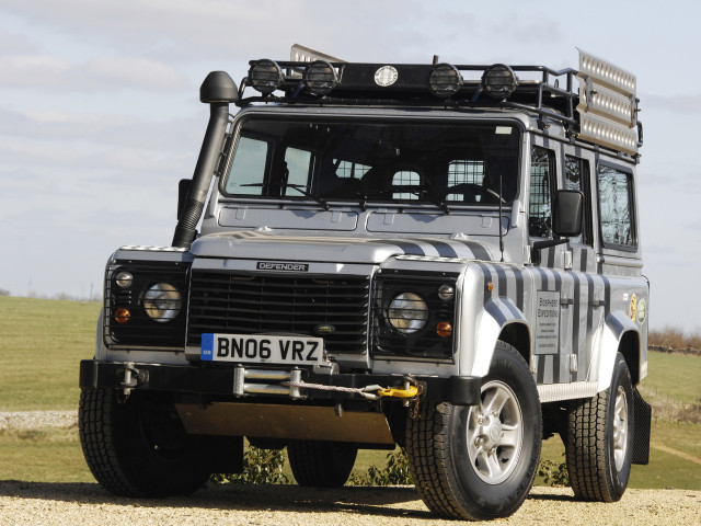 Land Rover Defender 110 фото