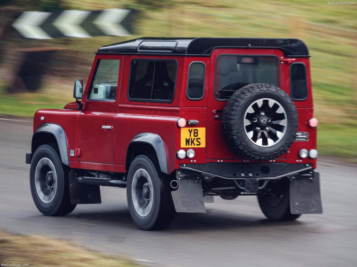 Land Rover Defender Works V8 фото 192817