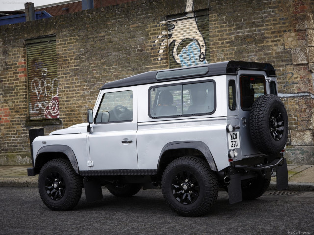 Land Rover Defender X-Tech фото