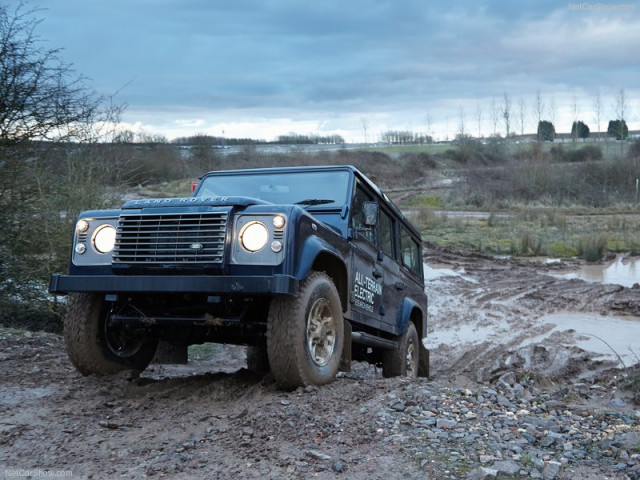 Land Rover Defender фото