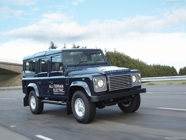 Land Rover Defender фото