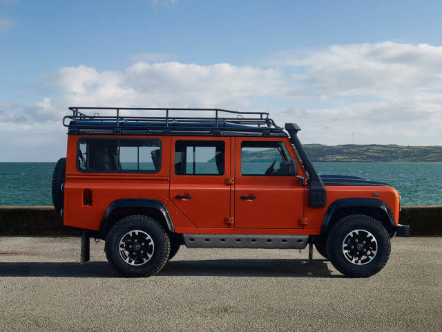 Land Rover Defender фото