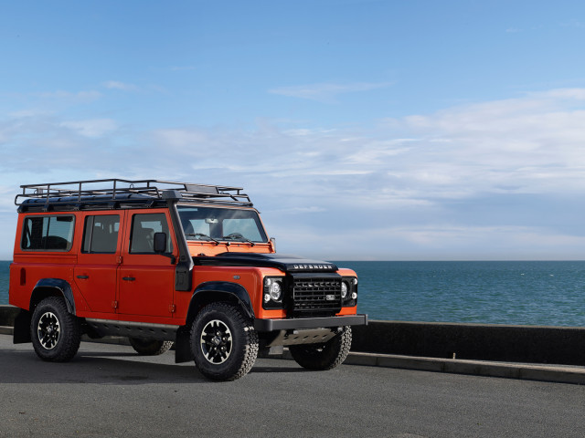 Land Rover Defender фото