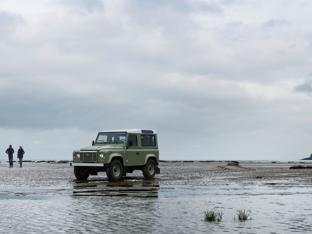 Land Rover Defender фото