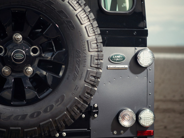 Land Rover Defender фото