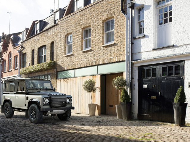 Land Rover Defender фото