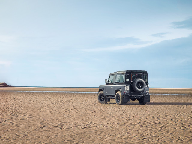 Land Rover Defender фото