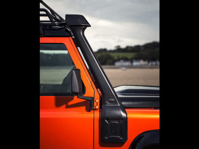 Land Rover Defender фото