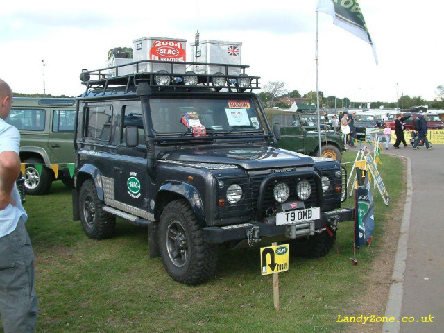 Land Rover Defender фото