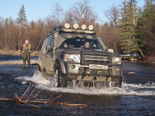 Land Rover Discovery IV фото