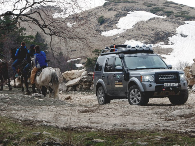 Land Rover Discovery IV фото