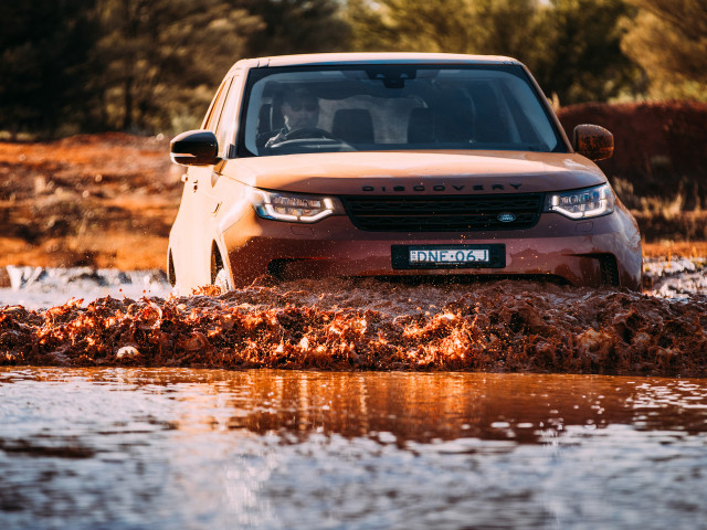 Land Rover Discovery фото