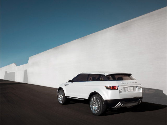 Land Rover LRX фото