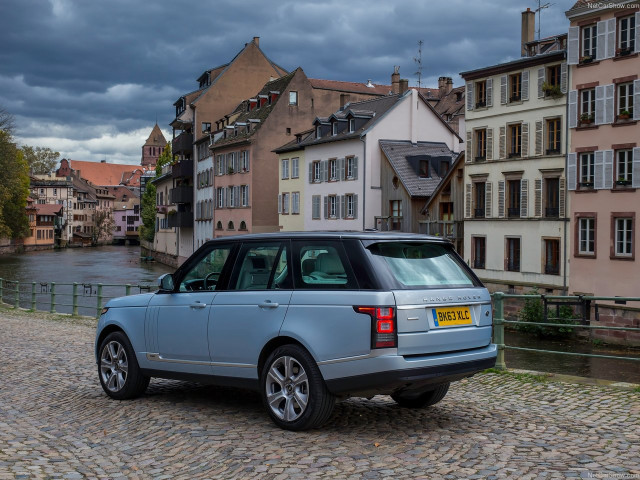 Land Rover Range Rover Hybrid фото