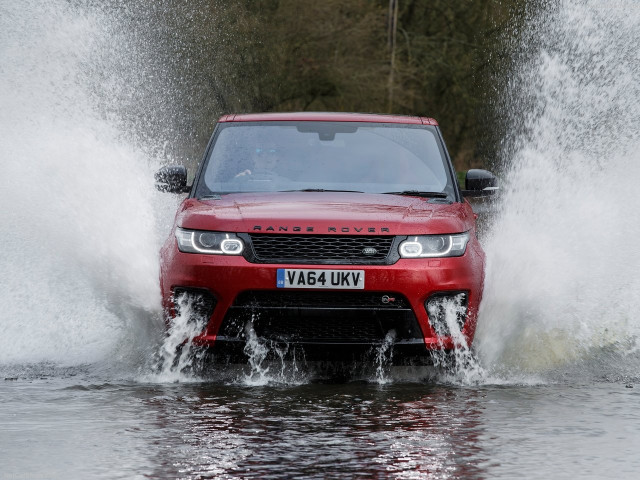 Land Rover Range Rover Sport SVR фото