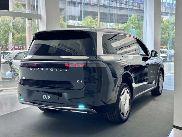 Leapmotor D19 фото