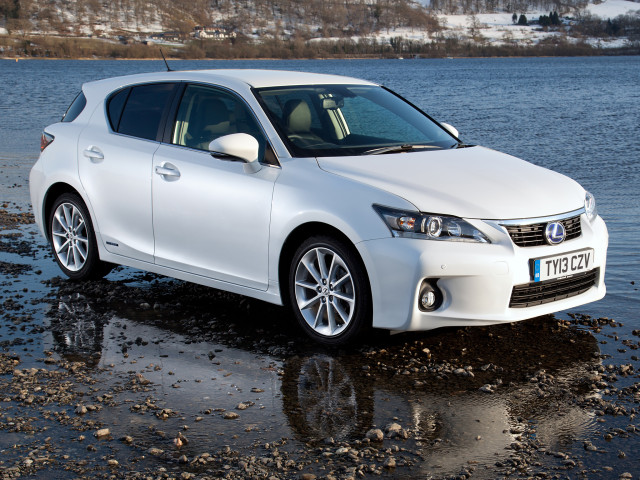 Lexus CT 200h фото