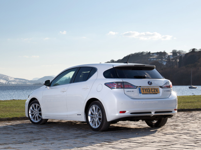 Lexus CT 200h фото