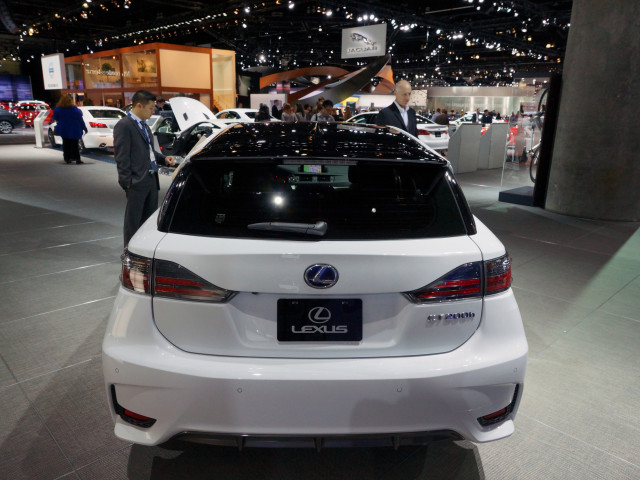 Lexus CT 200h фото