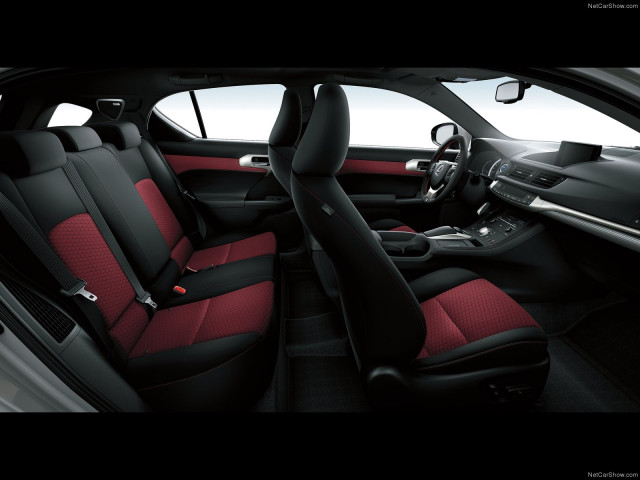 Lexus CT 200h фото