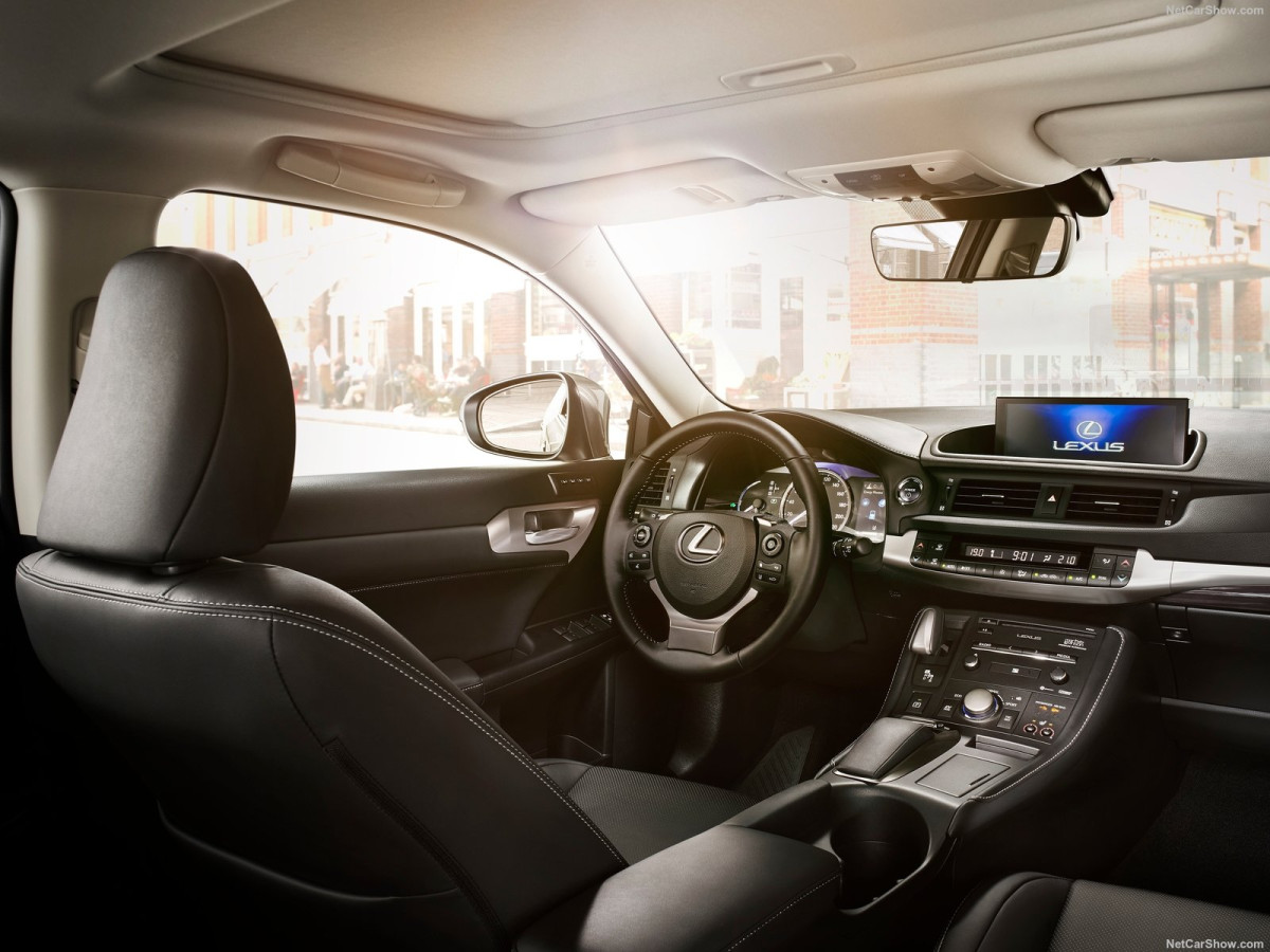 Lexus CT 200h фото 189714