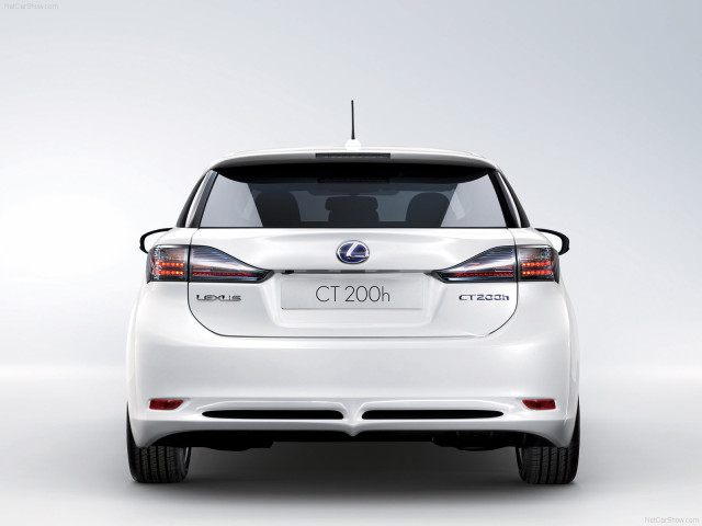 Lexus CT 200h фото