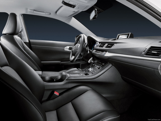 Lexus CT 200h фото