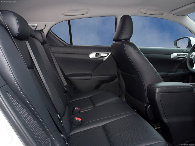 Lexus CT 200h фото