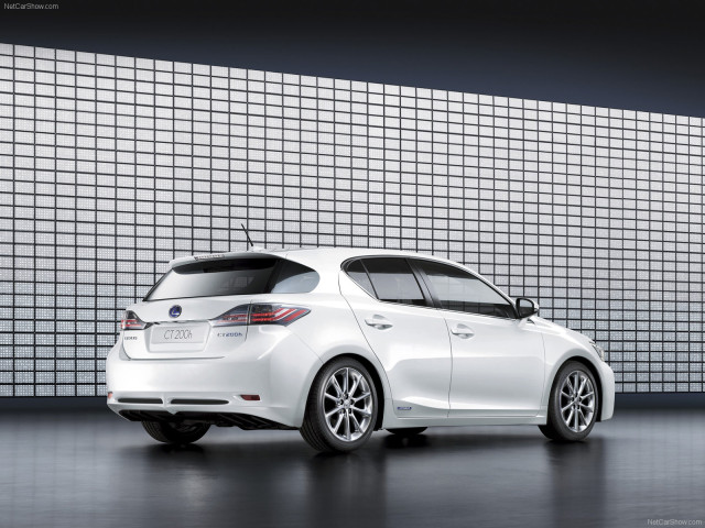 Lexus CT 200h фото