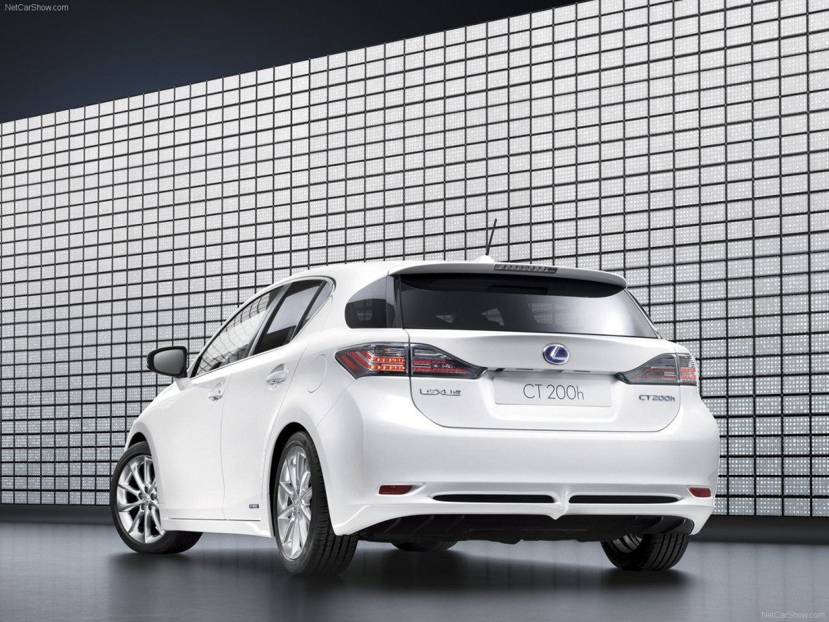 Lexus CT 200h фото 78420