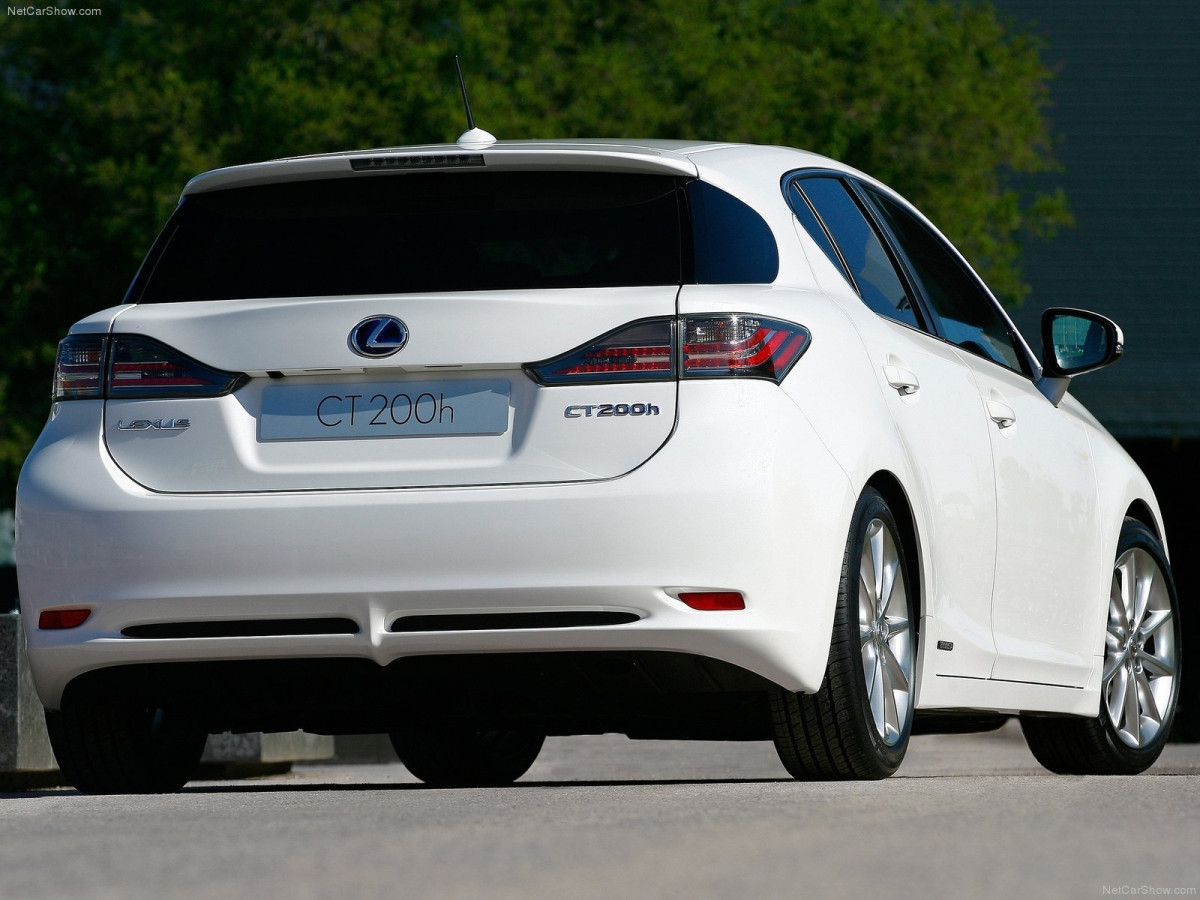 Lexus CT 200h фото 78431
